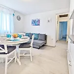 דירה Marina Picudo By Interhome אומאג